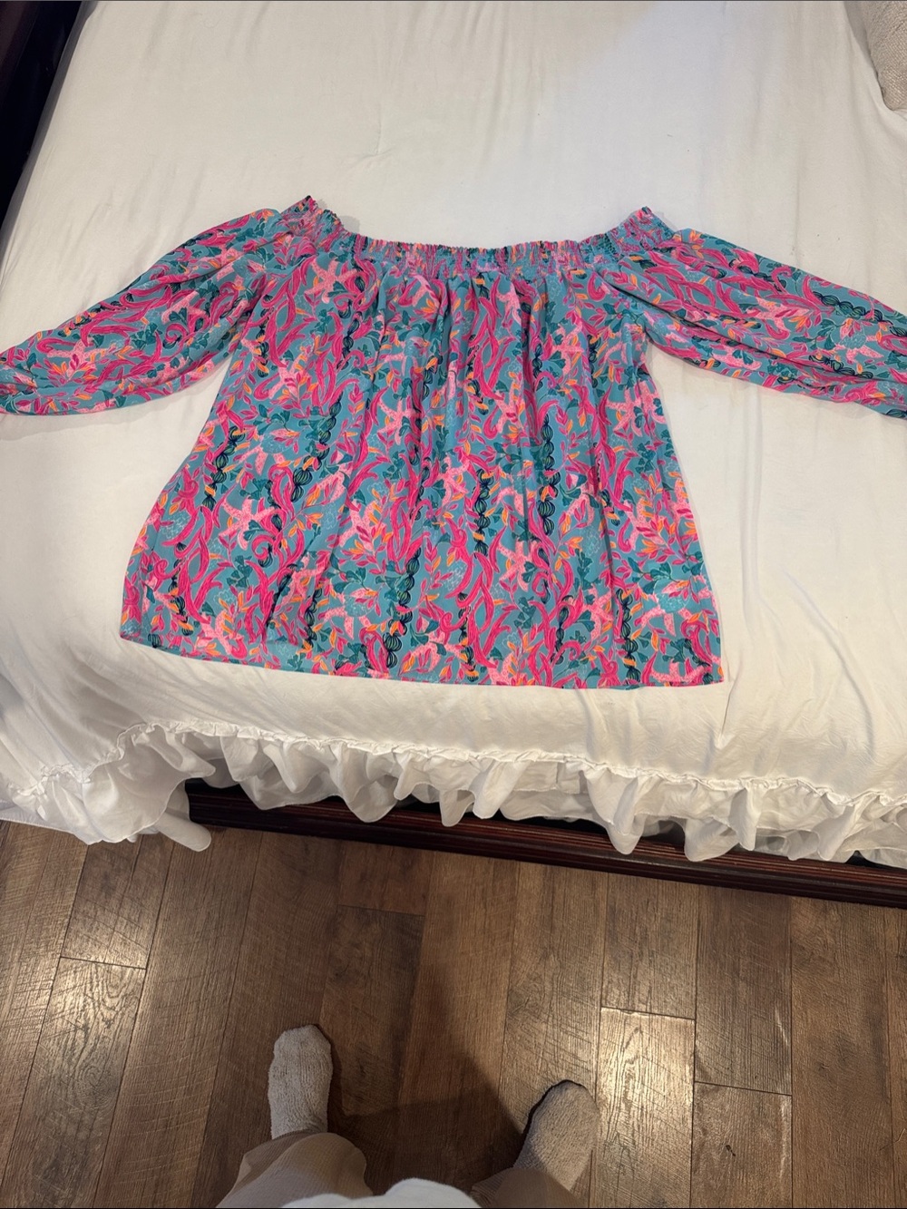 Like New Lilly Pulitzer Off-Shoulder Top in Turquoise & Pink